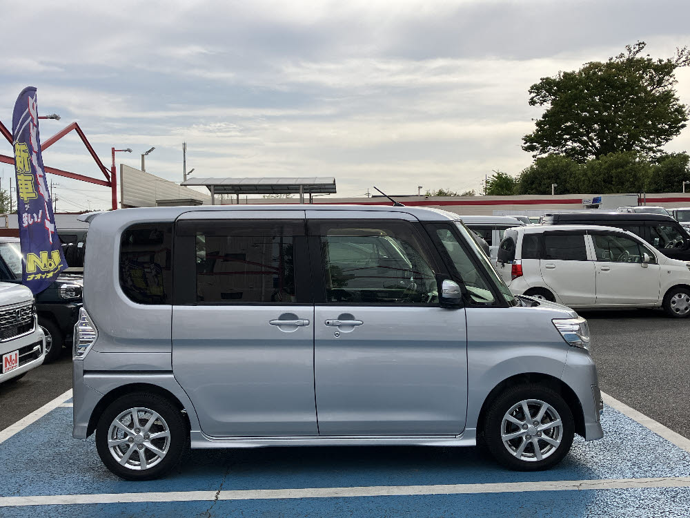 ダイハツ　タントカスタム　X-SA3枚目