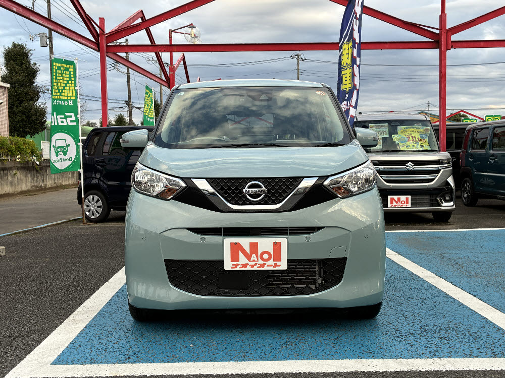 ニッサン　デイズ　X（9インチナビ）1枚目