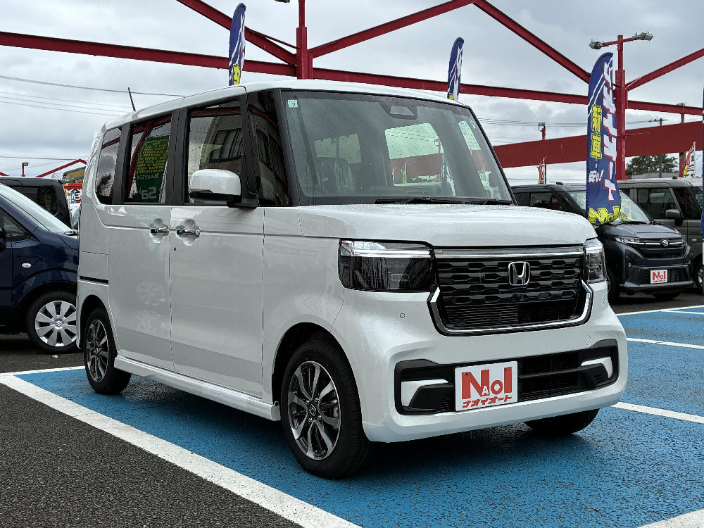 ホンダ　Ｎ ＢＯＸカスタム　標準2枚目