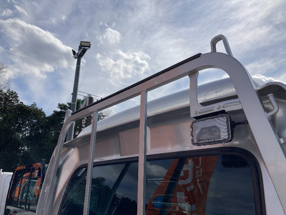 スズキ　スーパーキャリートラック Xリミテッド 4WD AT　ODレス3枚目