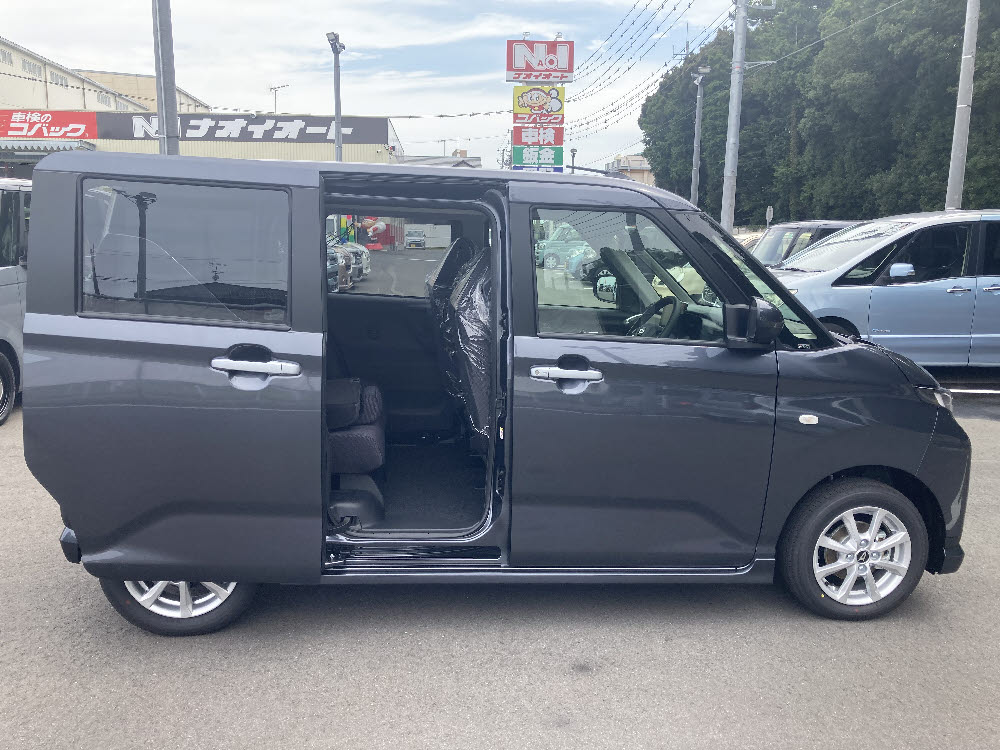 ダイハツ　ムーヴ　G　9インチDO付11枚目