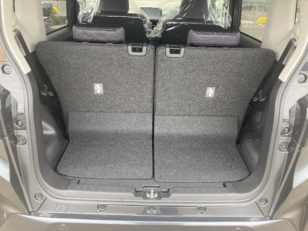 ダイハツ　ムーヴ　G　9インチDO付8枚目