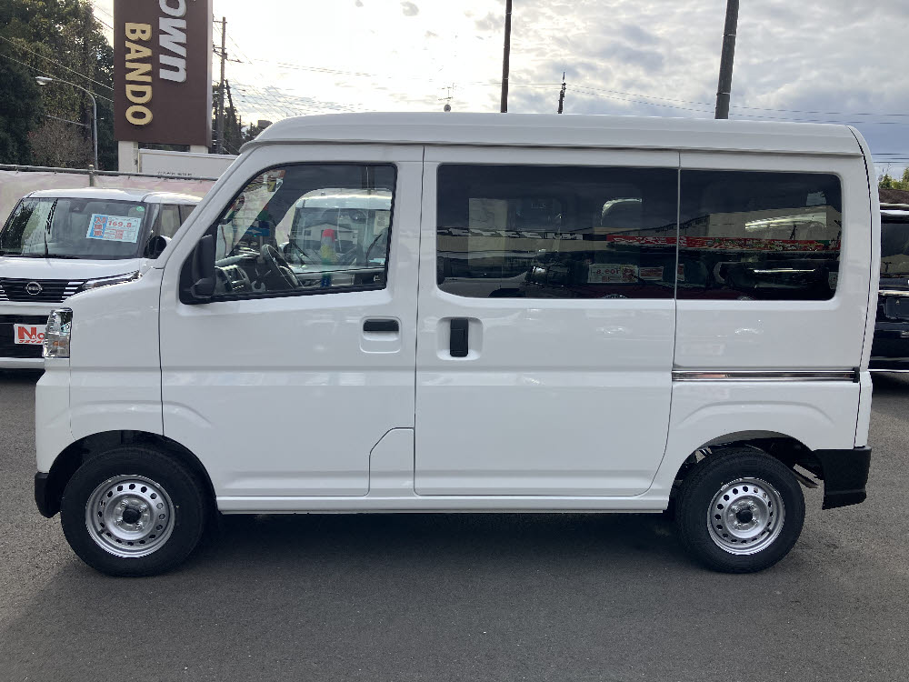 ダイハツ　ハイゼットカーゴ　デラックス4枚目