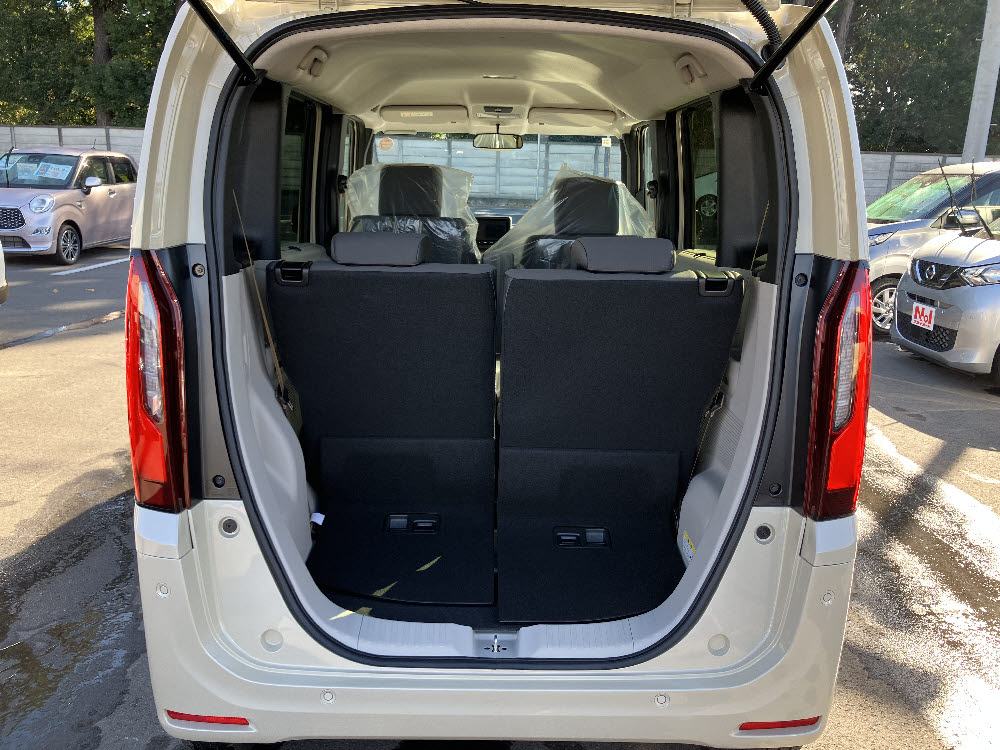 ホンダ　Ｎ ＢＯＸ　8インチナビ付（VXM-245ZFEi）9枚目