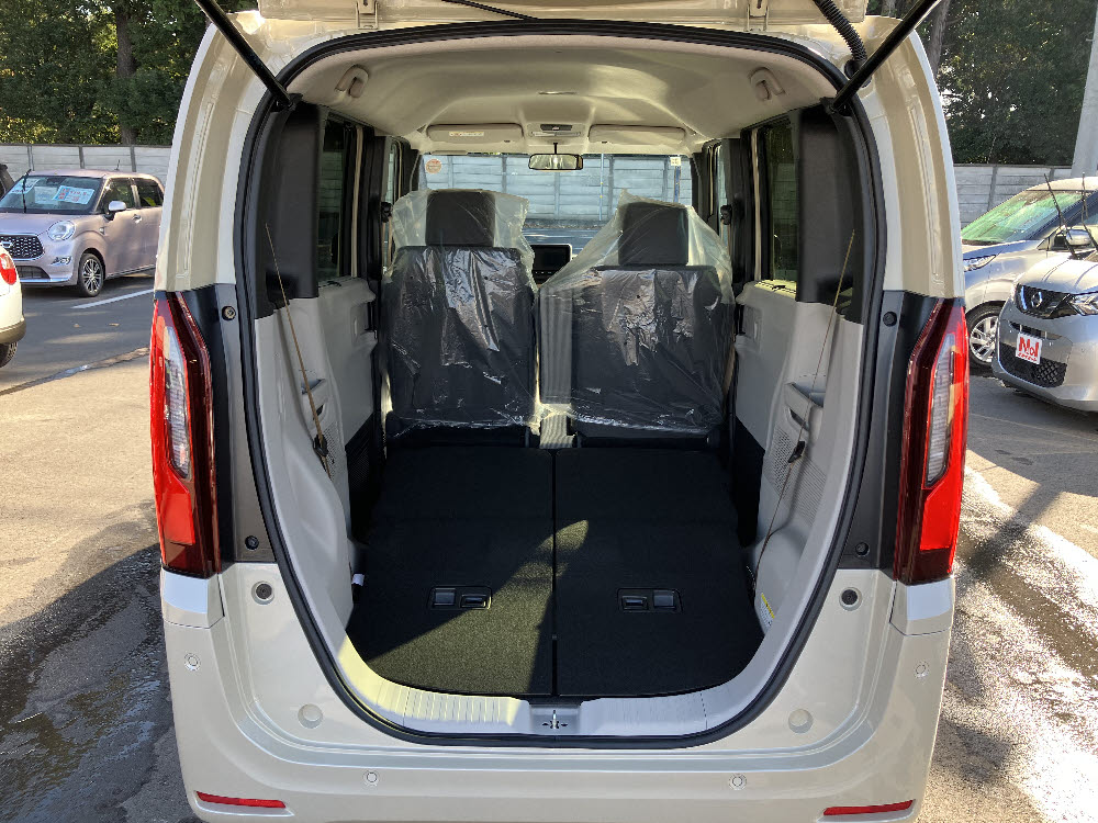 ホンダ　Ｎ ＢＯＸ　8インチナビ付（VXM-245ZFEi）11枚目