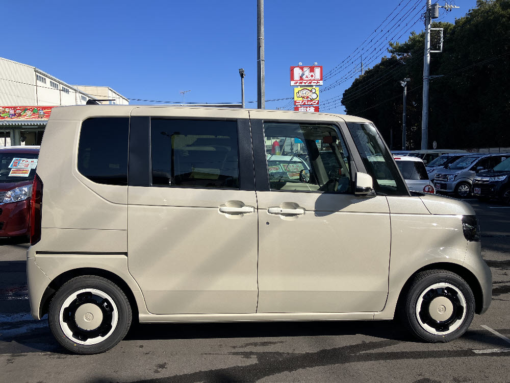ホンダ　Ｎ ＢＯＸ　8インチナビ付（VXM-245ZFEi）3枚目