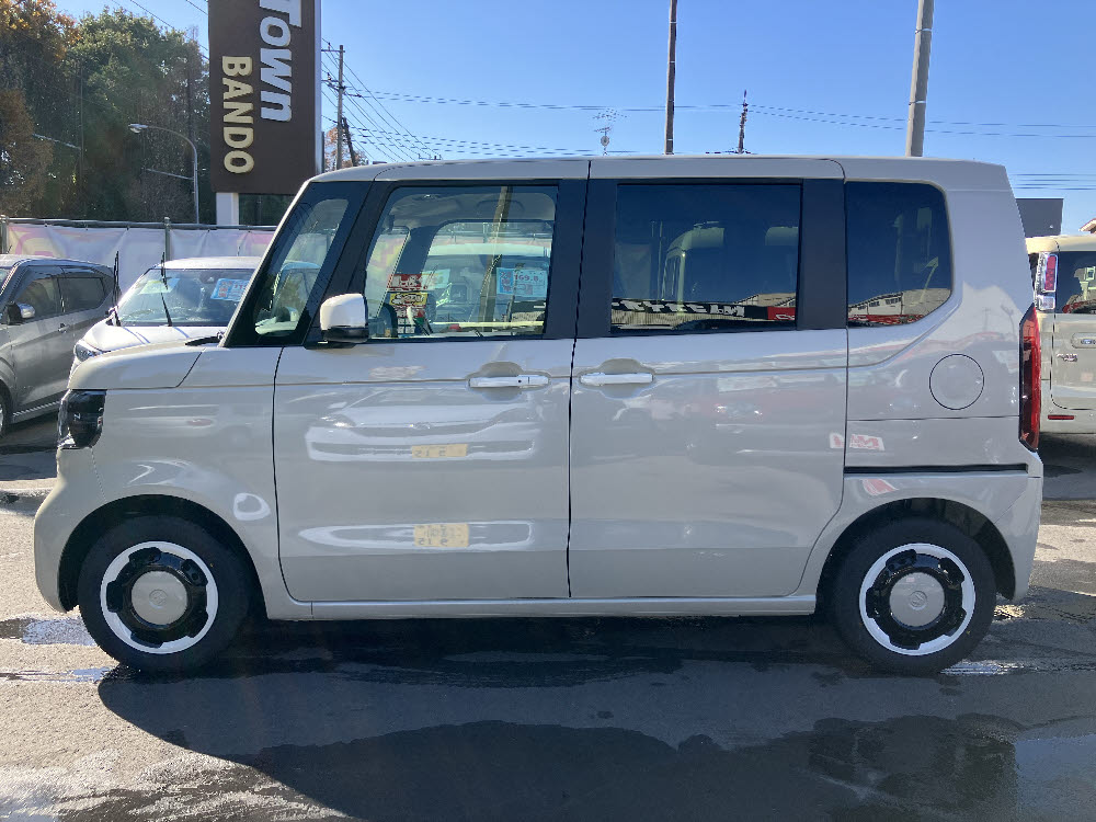 ホンダ　Ｎ ＢＯＸ　8インチナビ付（VXM-245ZFEi）4枚目