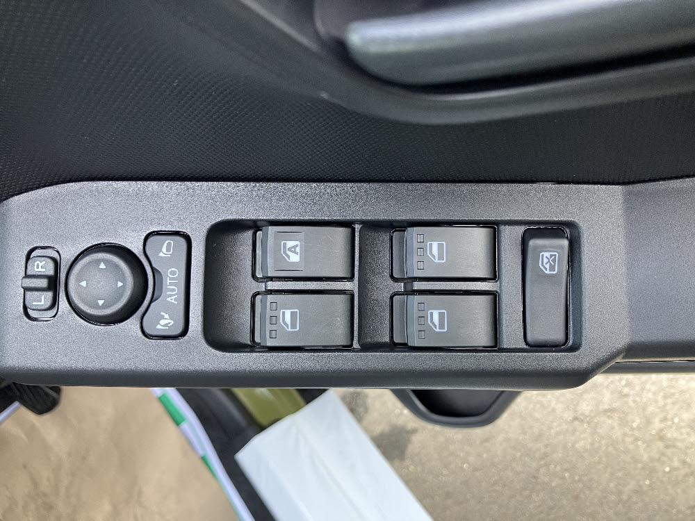 ダイハツ　タフト　X14枚目