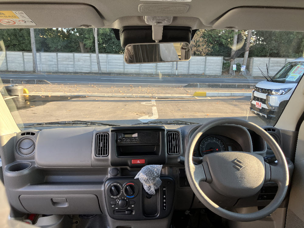 スズキ　エブリィバン　PAリミテッド　2WD　CVT11枚目