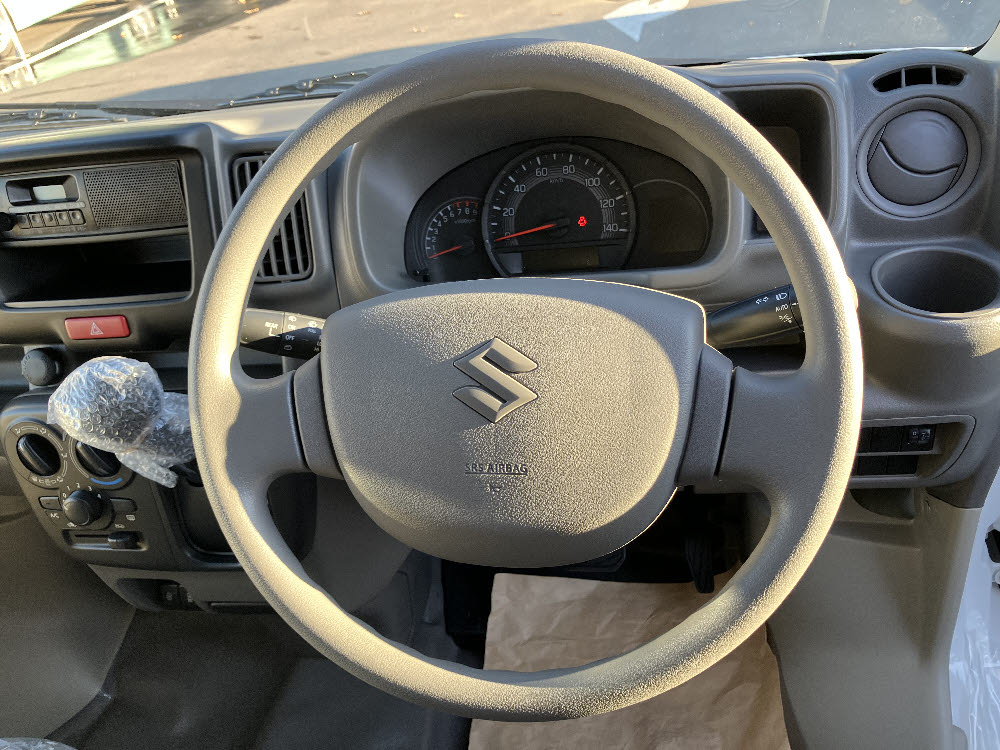 スズキ　エブリィバン　PAリミテッド　2WD　CVT17枚目