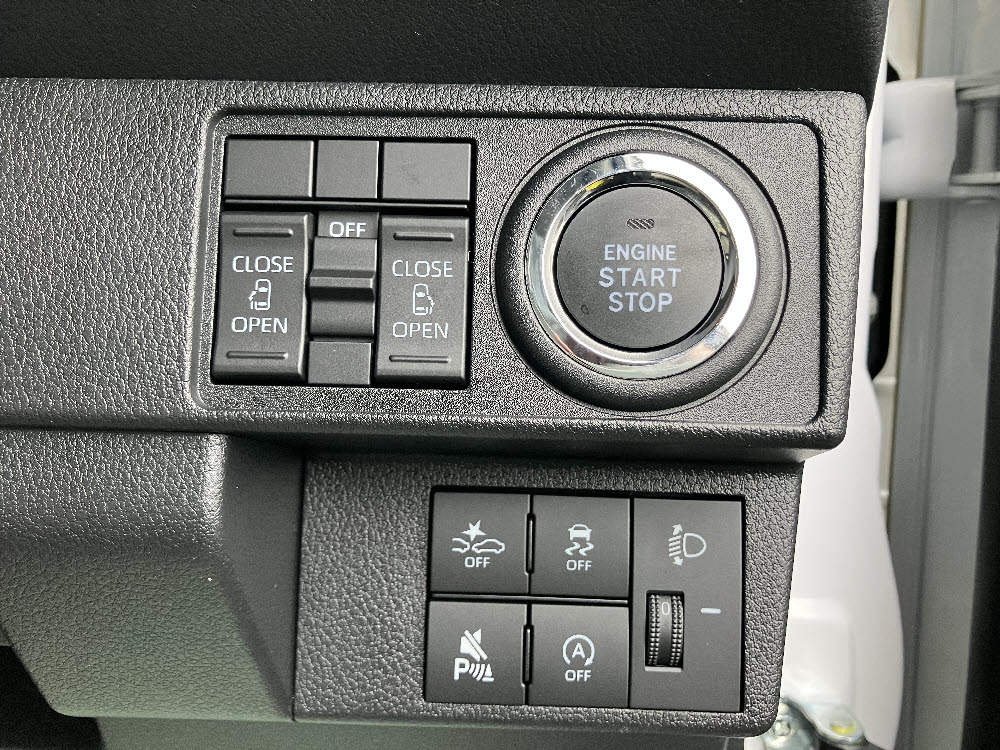 ダイハツ　ムーヴキャンバス　ストライプスX  UGP　ODレス14枚目