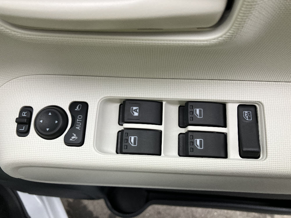 ダイハツ　ムーヴキャンバス　ストライプスX  UGP　ODレス15枚目