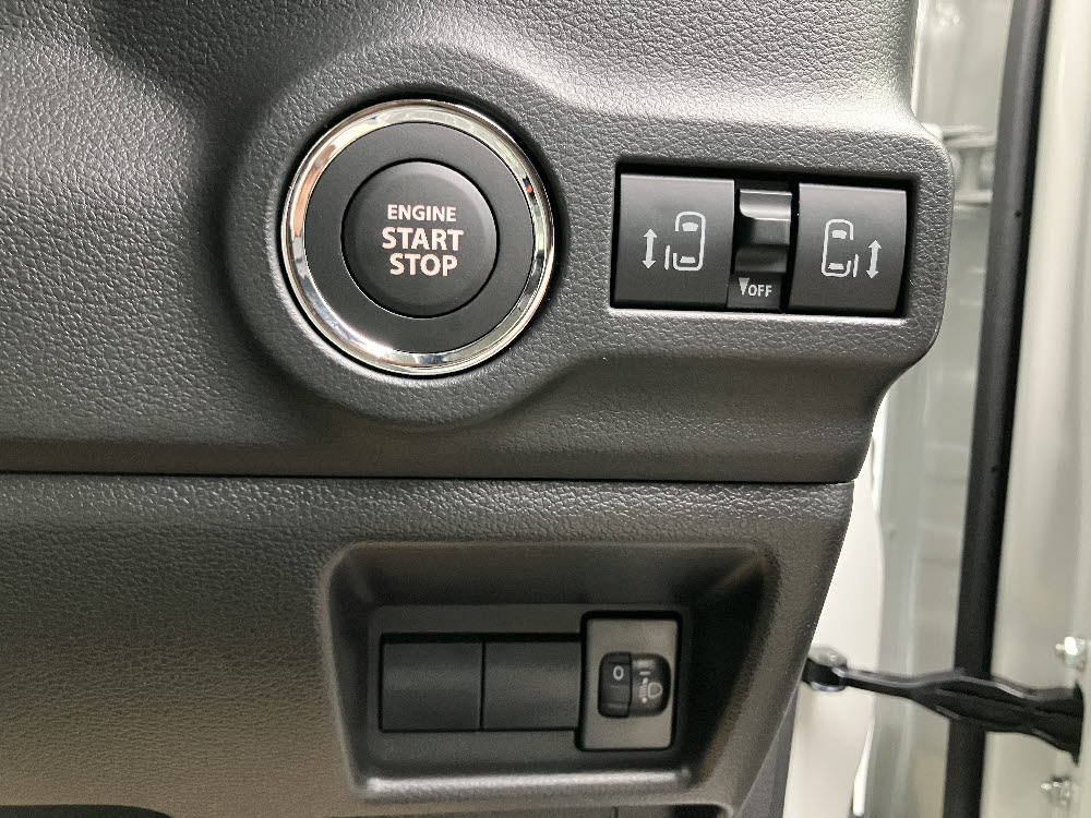 スズキ　スペーシア　X　2WD　ODレス　15枚目