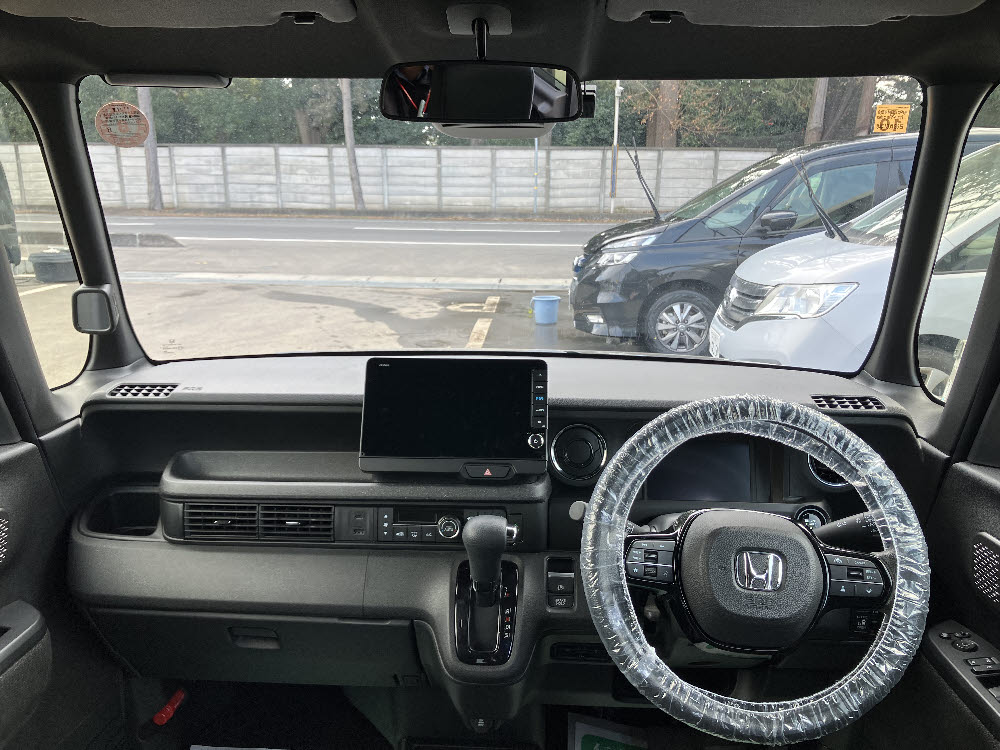 ホンダ　Ｎ ＢＯＸカスタム　16枚目