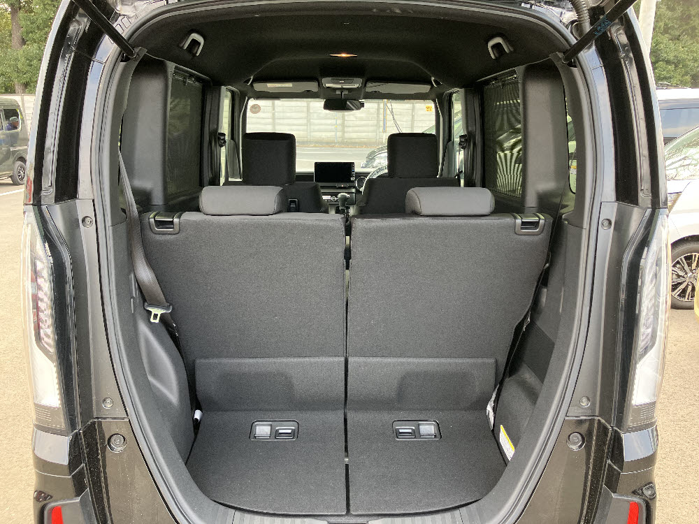 ホンダ　Ｎ ＢＯＸカスタム　8枚目