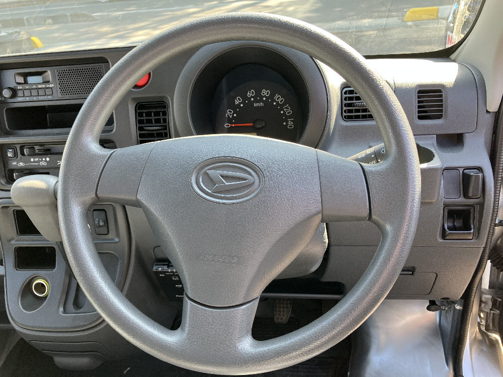 ダイハツ　ハイゼットカーゴ　デラックス15枚目