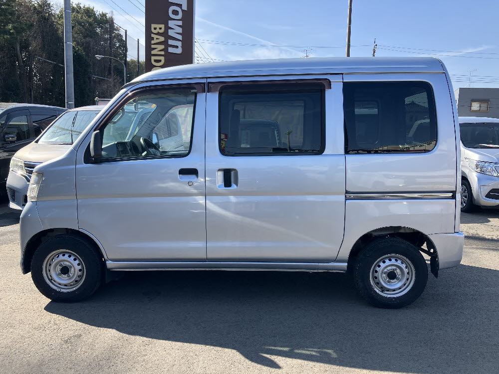 ダイハツ　ハイゼットカーゴ　デラックス4枚目