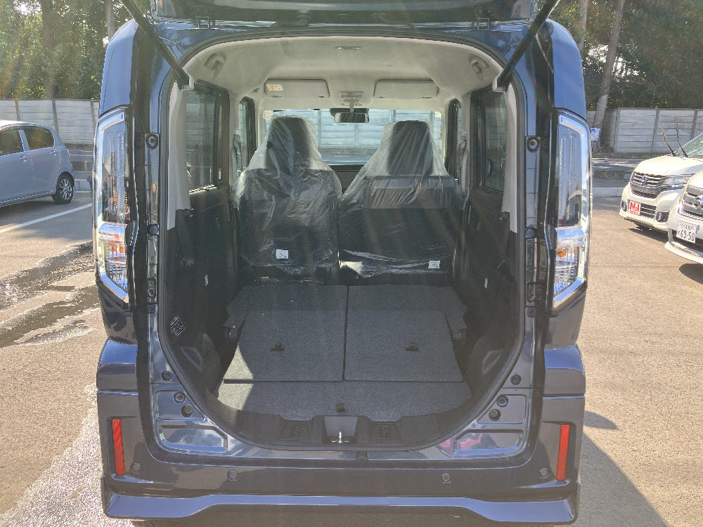 スズキ　スペーシアカスタム　HYBRID　GS　8インチナビ9枚目