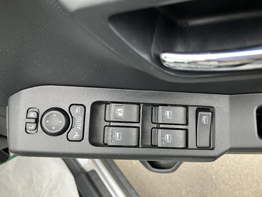 ダイハツ　タフト　G16枚目