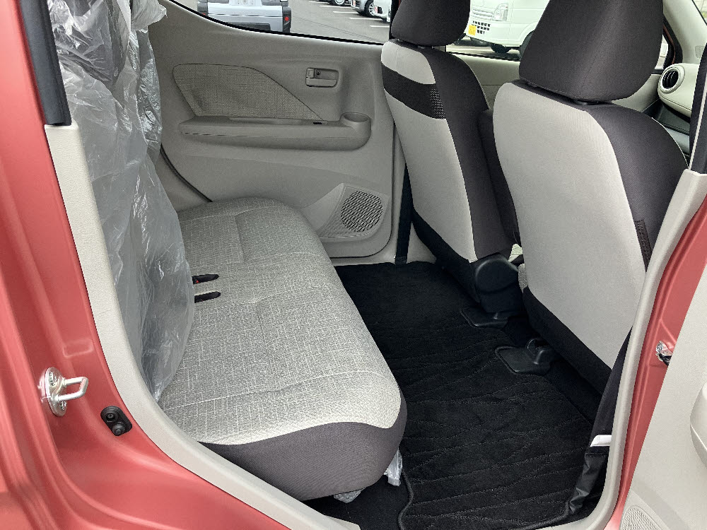 ニッサン　デイズ　X（9インチナビ）10枚目