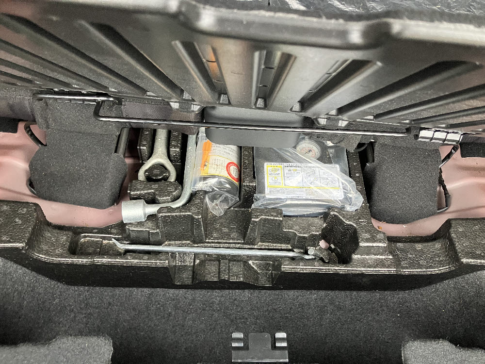 ニッサン　デイズ　X（9インチナビ）12枚目