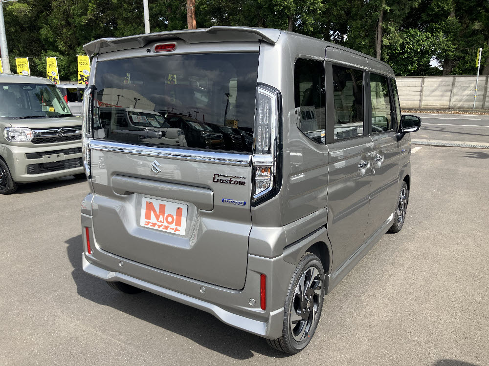 スズキ　スペーシアカスタム　HYBRID　XS5枚目