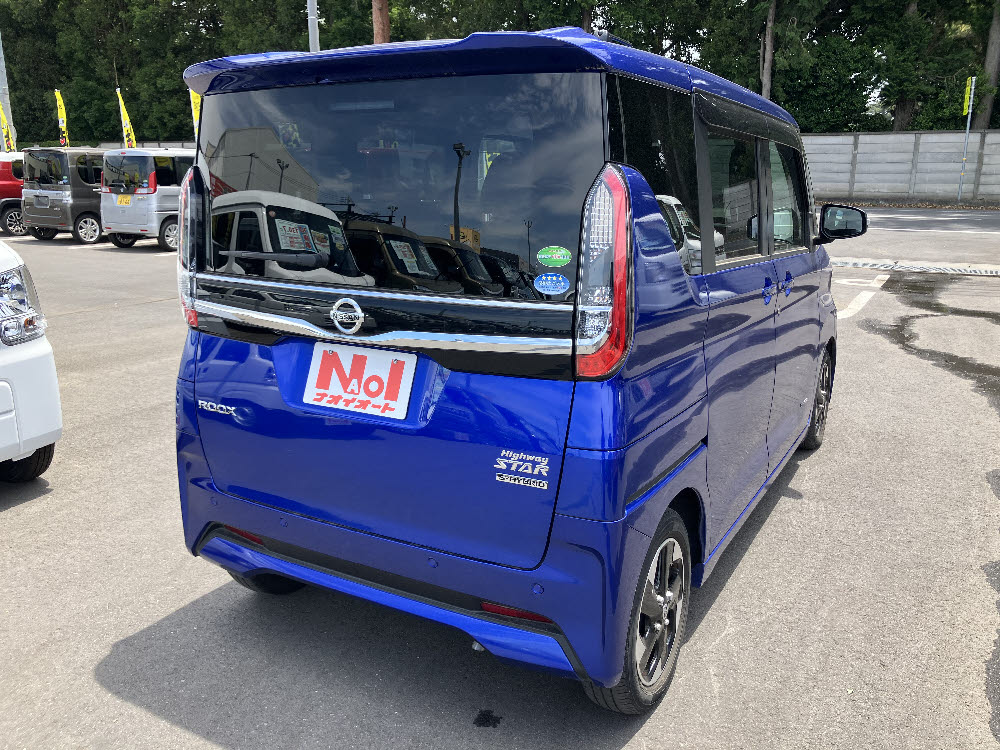 ニッサン　ルークス　ハイウェイスターX（純正9インチナビ）5枚目