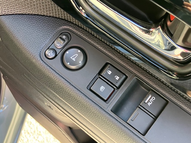 ホンダ　Ｎ ＶＡＮ　FUNターボ18枚目