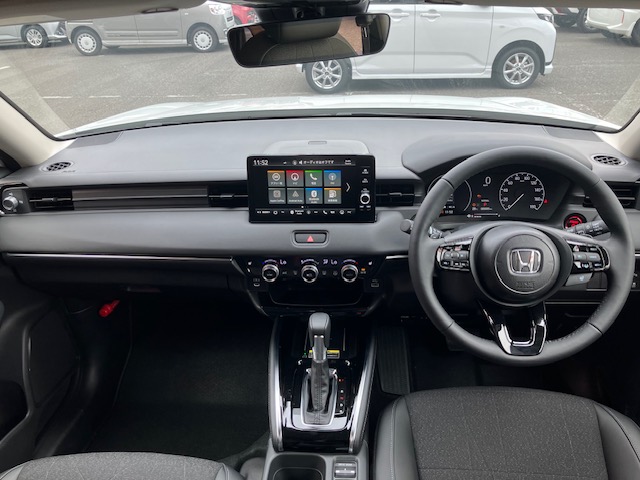 ホンダ　ヴェゼル　e:HEV Z　純正9インチナビ付10枚目