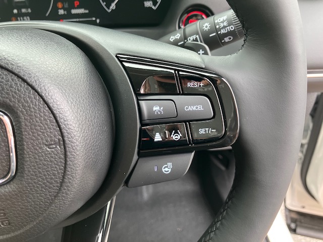 ホンダ　ヴェゼル　e:HEV Z　純正9インチナビ付19枚目