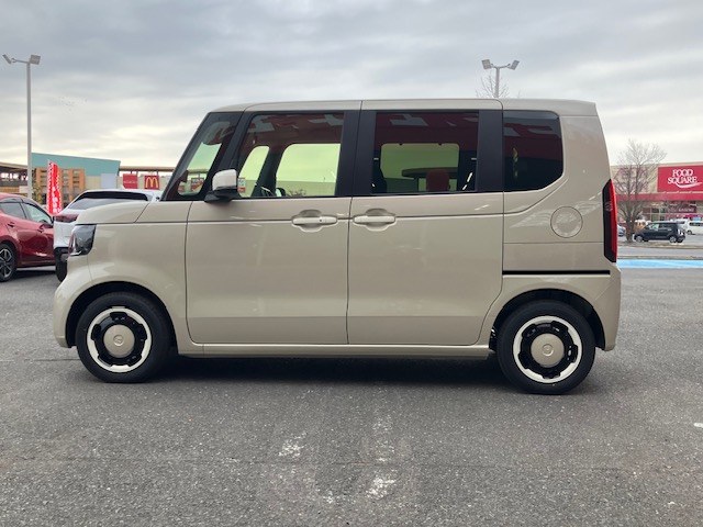 ホンダ　Ｎ ＢＯＸ　8インチナビ(VXM-245ZFEi)7枚目