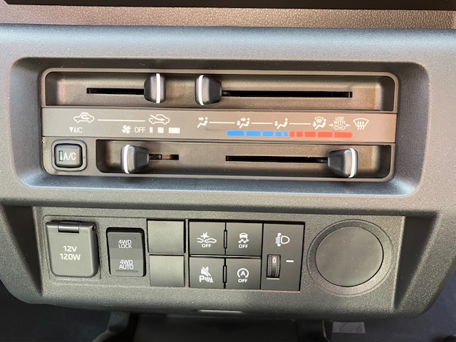 ダイハツ　ハイゼットトラック　スタンダードCVT11枚目