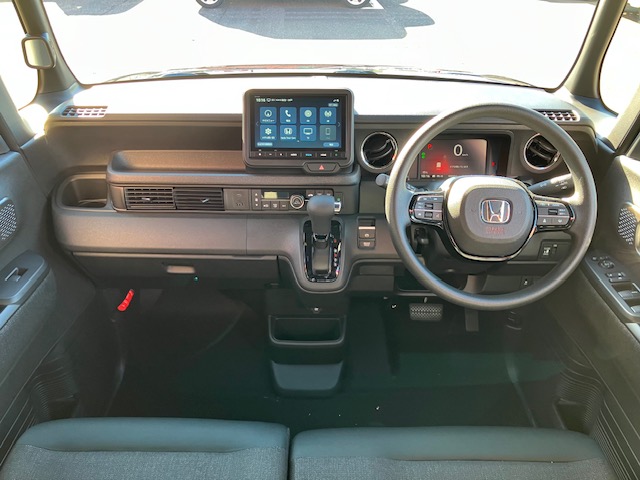 ホンダ　Ｎ ＢＯＸカスタム　8インチナビ(VXM-245ZFEi)10枚目