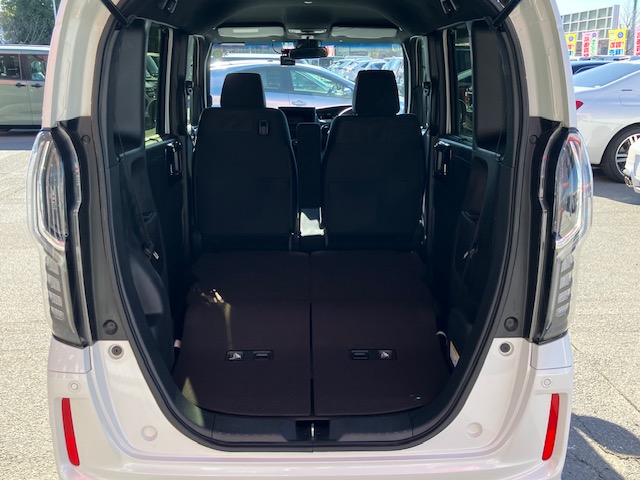 ホンダ　Ｎ ＢＯＸカスタム　G・Lホンダセンシング ODレス9枚目