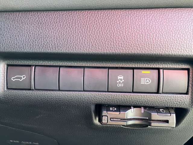 トヨタ　ハリアー　G モデリスタフルエアロ19枚目