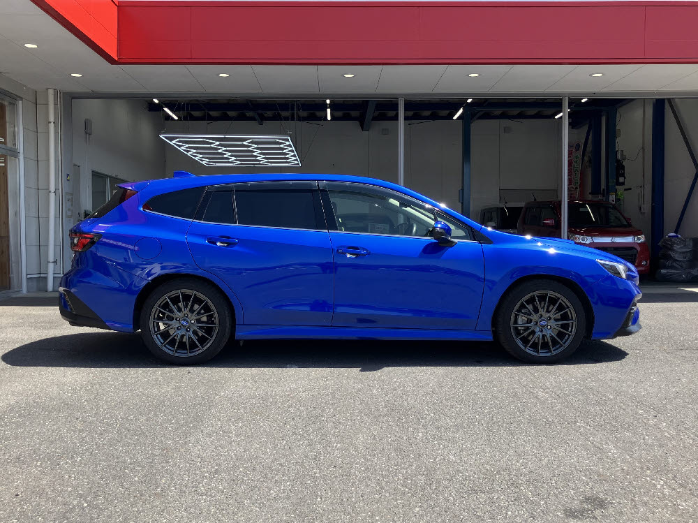 スバル　レヴォーグ　STIスポーツEX　4WD3枚目