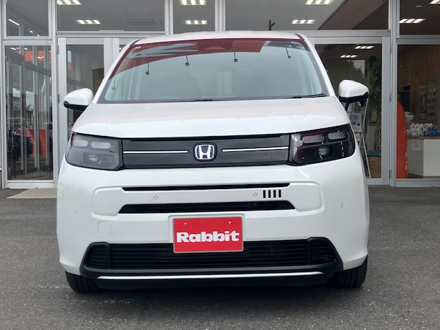 ホンダ　フリードe:HEV AIR EX　8インチナビ1枚目
