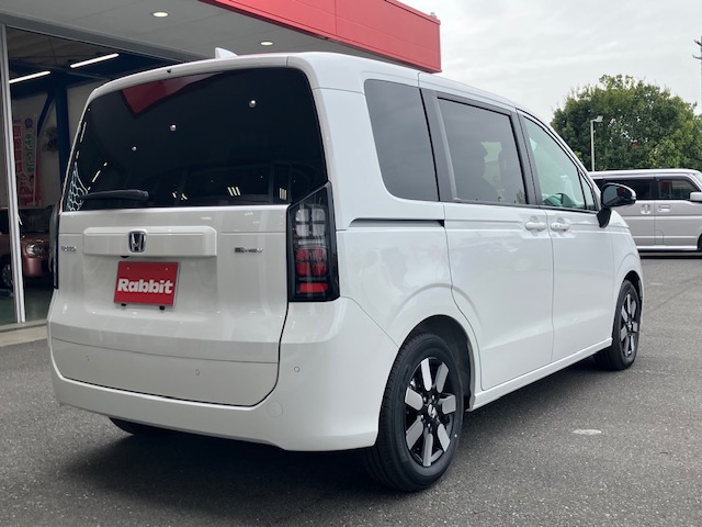 ホンダ　フリードe:HEV AIR EX　8インチナビ6枚目