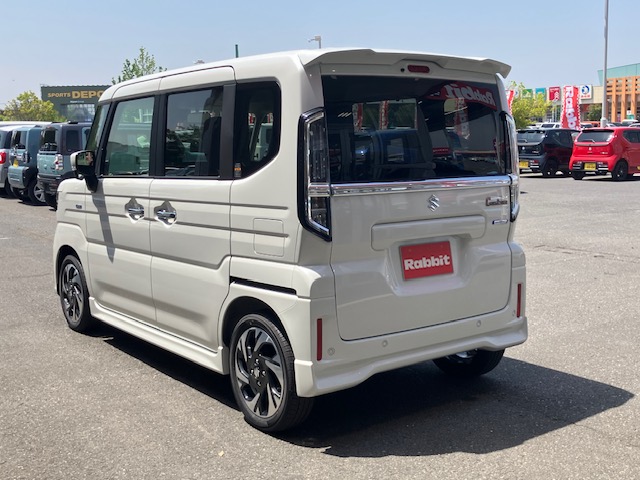 スズキ スペーシアカスタム HYBRID XS4枚目
