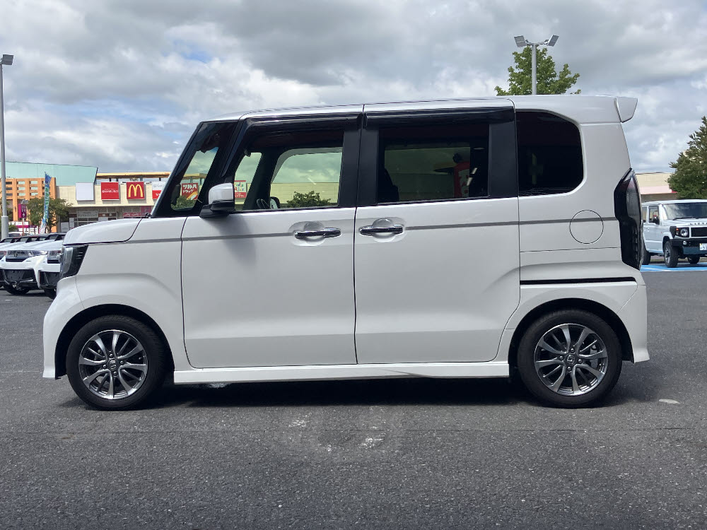 ホンダ　Ｎ ＢＯＸカスタム　EX7枚目